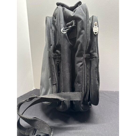 Wilson Black Multi-Compartment Thermo Bag With Adjustable Straps & Mesh Pockets - Picture 5 of 11